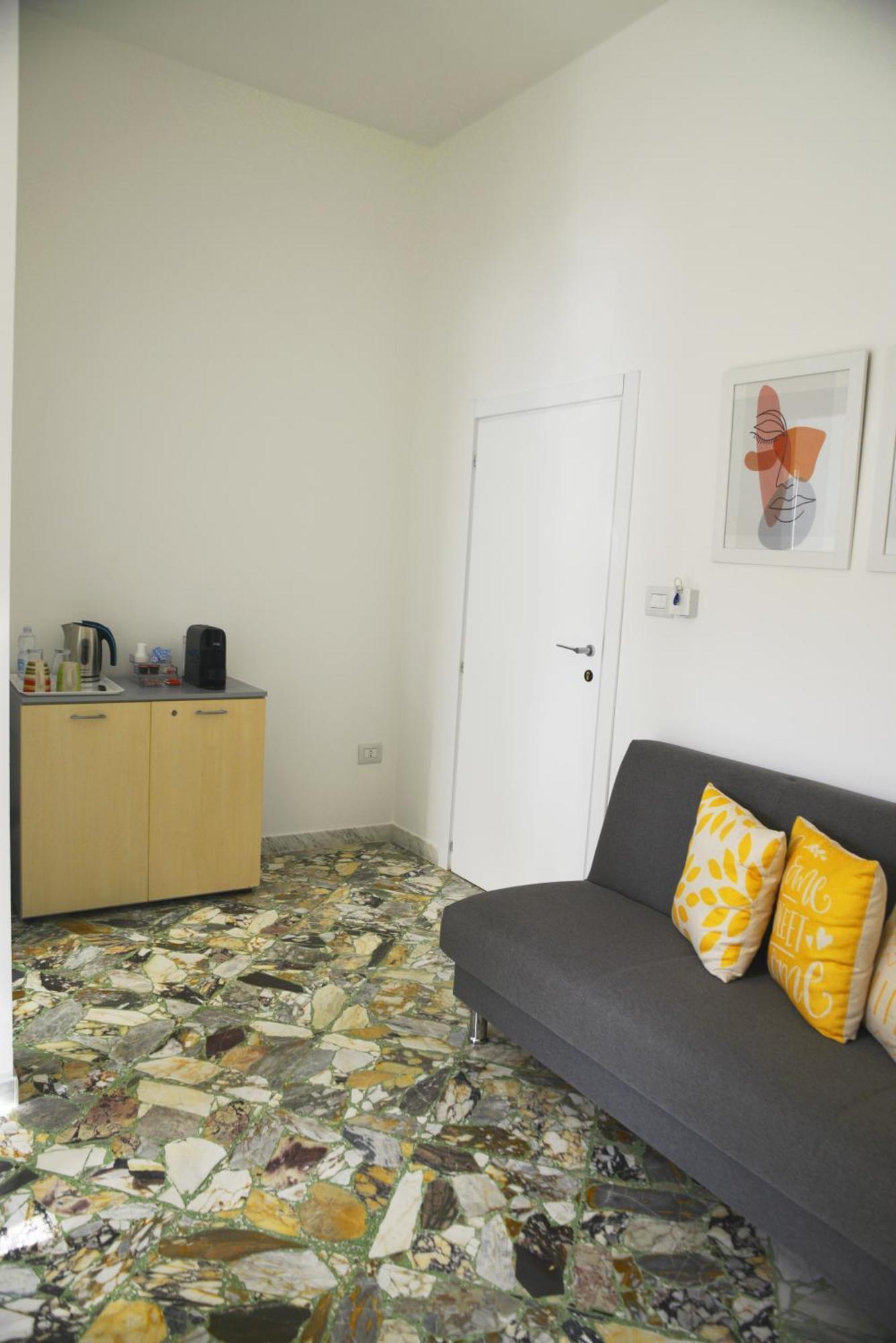 La Casa Di Eva Bed & Breakfast Brindisi Bagian luar foto