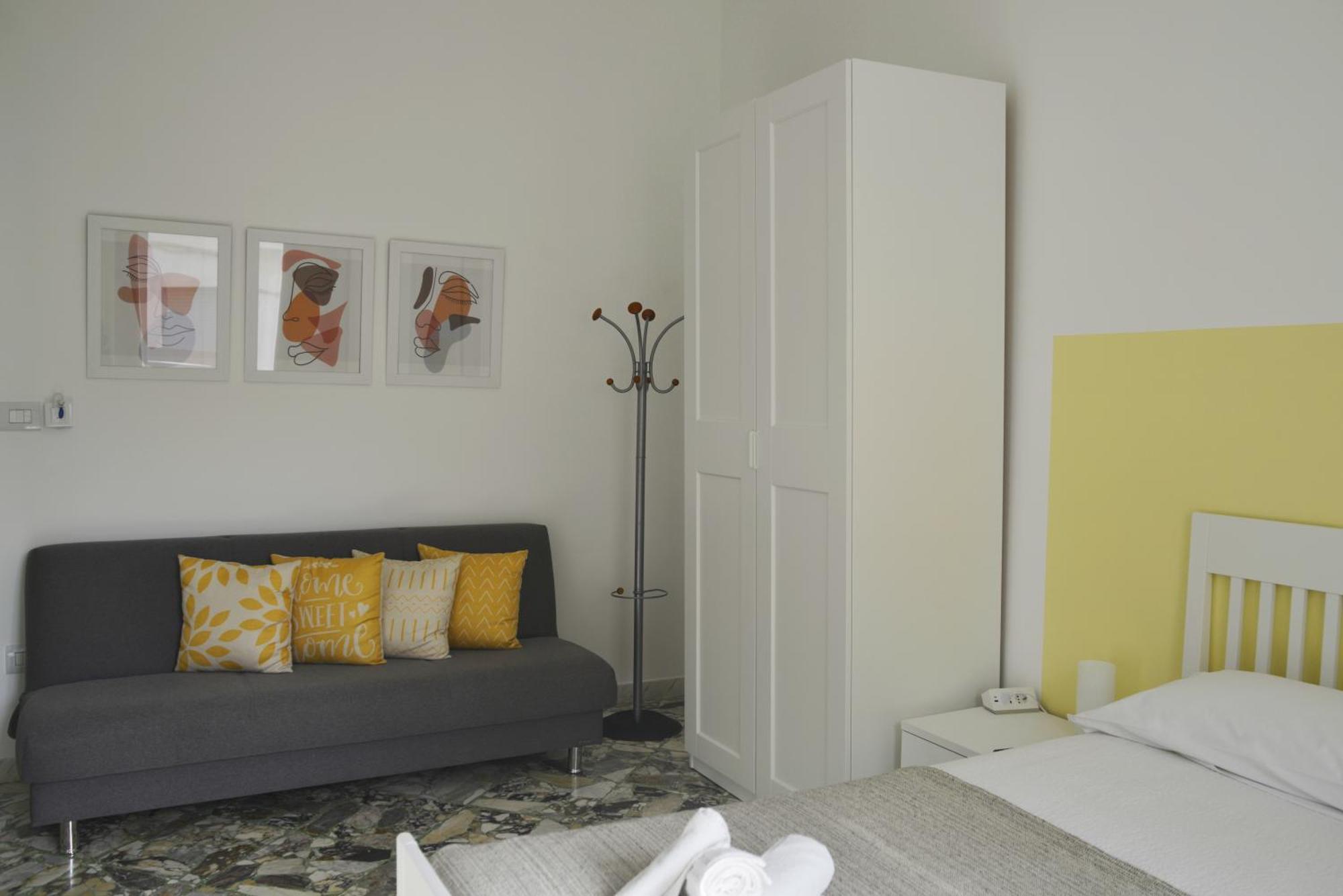 La Casa Di Eva Bed & Breakfast Brindisi Bagian luar foto